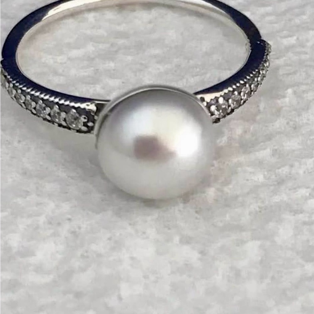 Elegant .925 Sterling Silver with Freshwater Pearl Ring